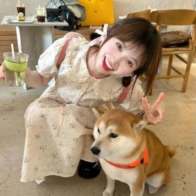 她与她的自画像